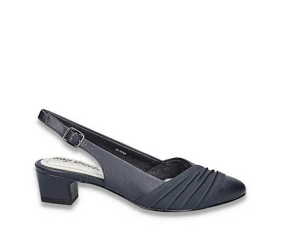 Easy Street Womens Bates Pump