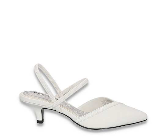 Easy Street Unna Women's White Pump 7 M