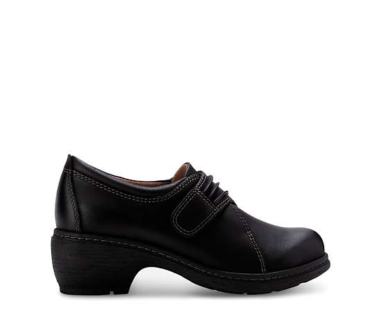 Eastland Maggie Womens Round Closed Toe Slip-On Shoe, 9 Medium, Black