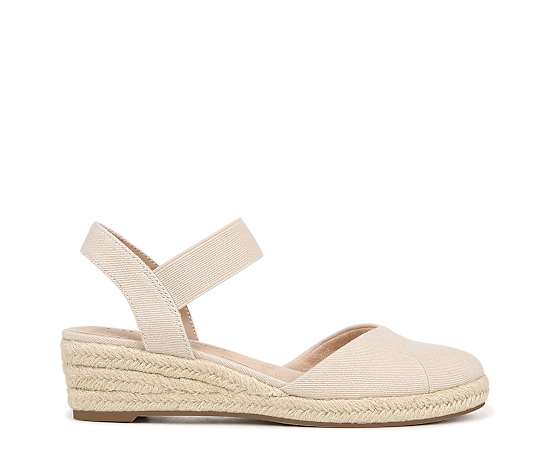 LIFESTRIDE-WOMENS KIMMIE WEDGE SANDAL