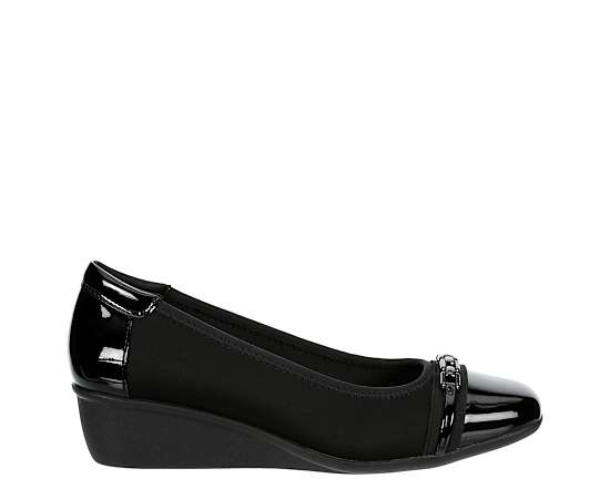 WOMENS KINSLY PUMP