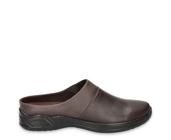 Easy Street Janalee Womens Round Closed Toe Mules, 9 Medium, Brown