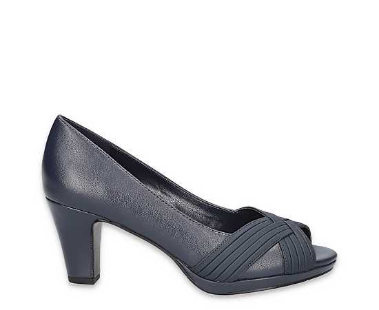 WOMENS LAVISH PUMP