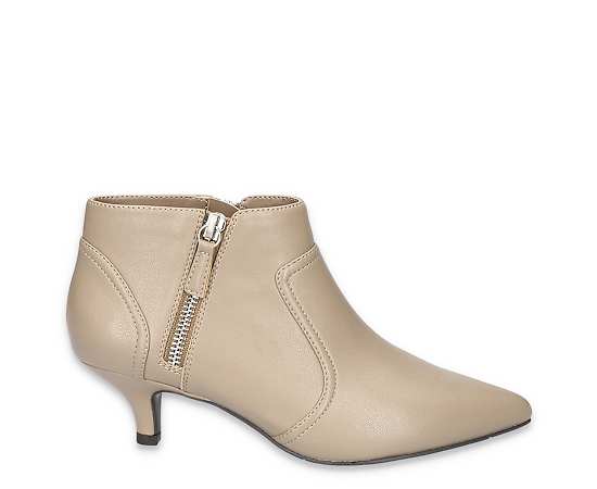 Easy Street Womens Annalee Kitten Heel Booties, 8 Medium, Beige