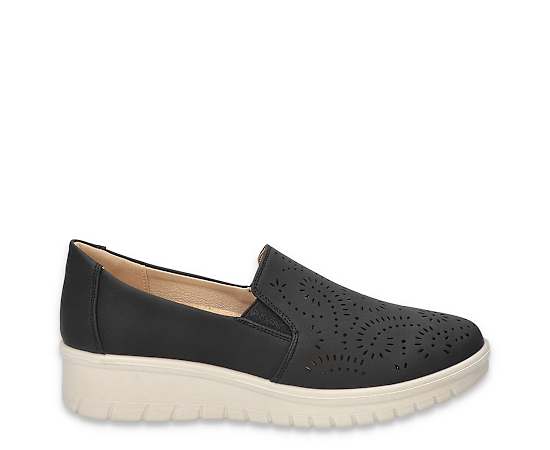 Easy Street Women's Ying Comfort Slip-On Flats - Black