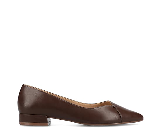 Journee Collection Carmin Womens Pointed Closed Toe Ballet Flats, 8 1/2 Wide, Brown