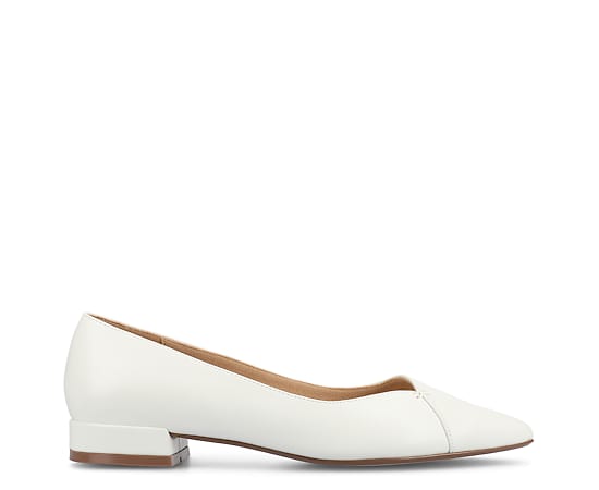 Journee Collection Carmin Womens Pointed Closed Toe Ballet Flats, 8 Medium, White