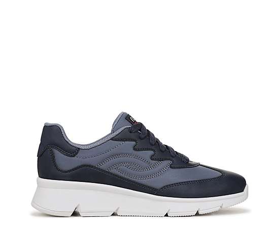 WOMENS CONFIDENT SNEAKER