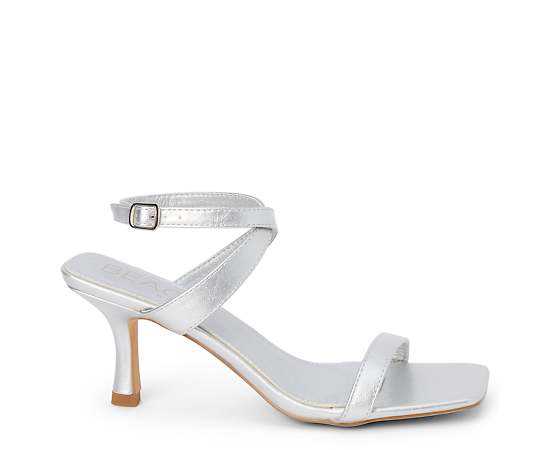 BEACH by Matisse Womens Breeze Heeled Sandals, 9 Medium, Silver