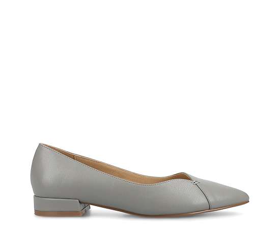 Journee Collection Carmin Womens Pointed Closed Toe Ballet Flats, 7 Medium, Gray
