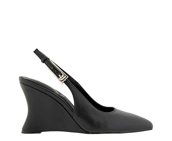 BCBG GENERATION-WOMENS XYLA PUMP