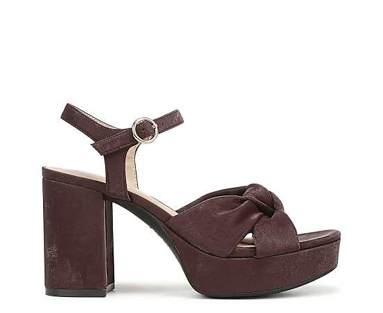 LIFESTRIDE-WOMENS AUGUST SANDAL