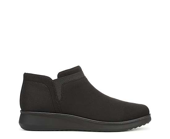 Bzees For LifeStride Flynn Ankle Bootie Boots (Black Stretch Fabric) Suede 9.5 W