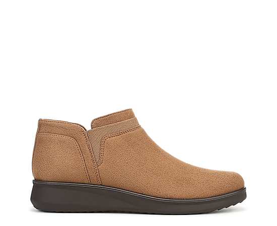 Bzees For LifeStride Flynn Ankle Bootie Boots (Dark Tan Stretch Fabric) Suede 10.0 W