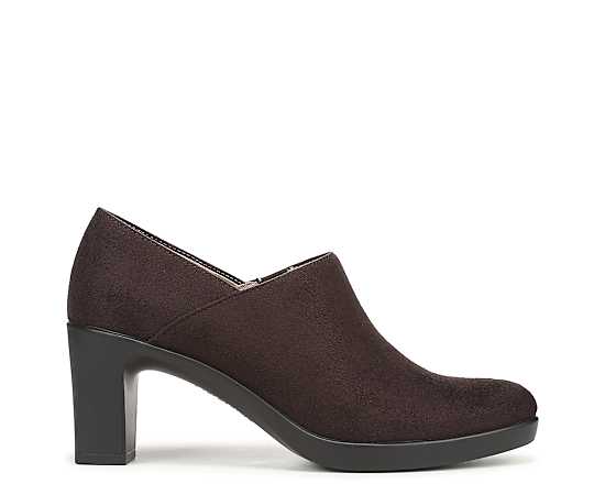 LifeStride Elegant Pump Shoes (Dark Chocolate Microsuede) Fabric 9.5 M