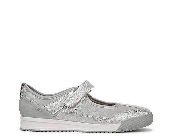 Naturalizer Women's Greta Slip On Sneaker Shoes - Grey/Silver Faux Leather