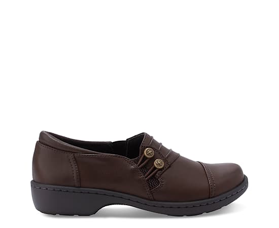 Eastland Sylvan Womens Round Closed Toe Slip-On Shoe, 7 Medium, Brown