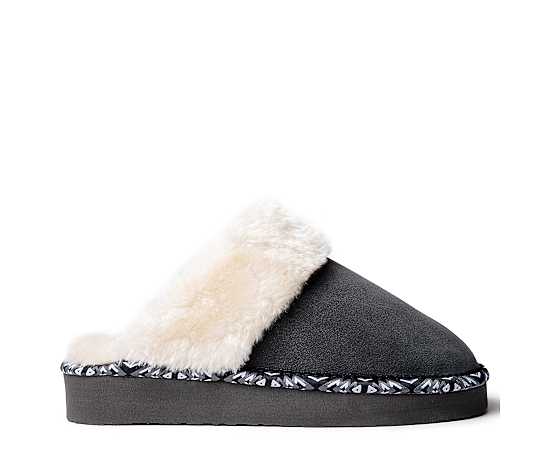 MINNETONKA-WOMENS CERISE SLIPPER