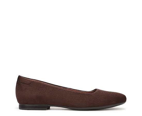 Womens Naturalizer Kari Flats
