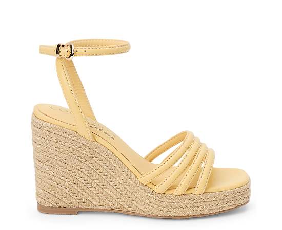 COCONUTS BY Matisse Womens Sunnie Heeled Sandals, 9 Medium, Yellow
