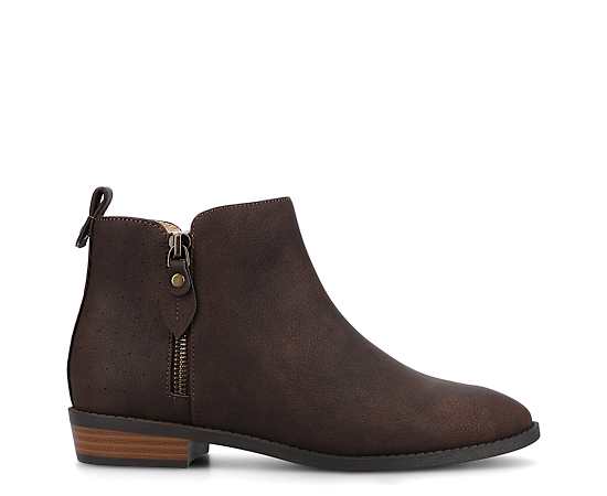 Journee Collection Womens Ellis Stacked Heel Booties, 7 Medium, Brown
