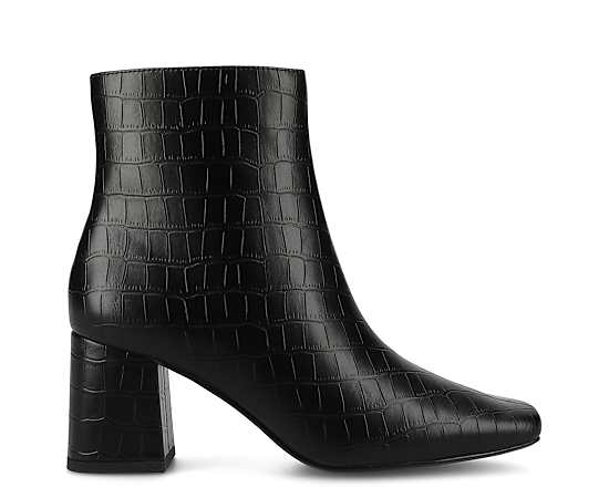 Journee Collection Womens Block Heel Booties, 6 Wide, Black