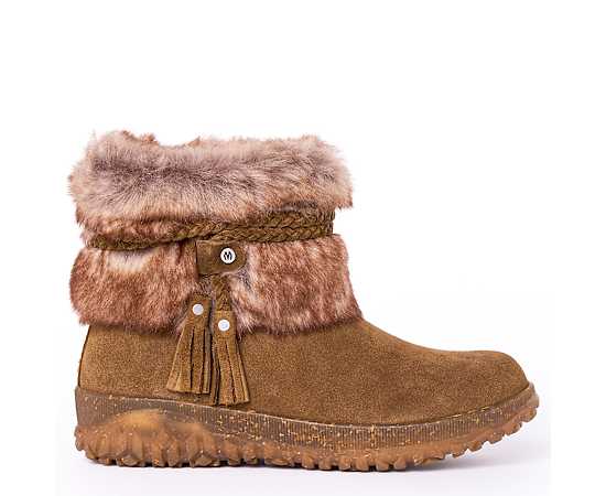 Minnetonka Women's Everett 2 Suede Faux Fur Winter Boots - Dusty brown