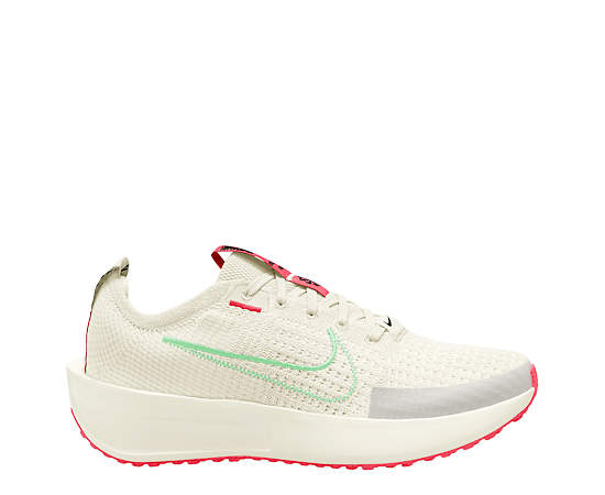 WOMENS FLYKNIT INTERACT RUN RUNNING SHOE