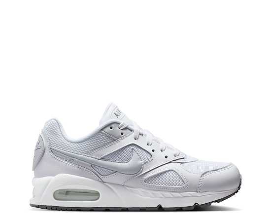 WOMENS AIR MAX IVO SNEAKER