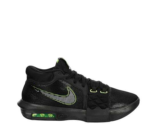 MENS LEBRON WITNESS 8 BASKETBALL SHOE