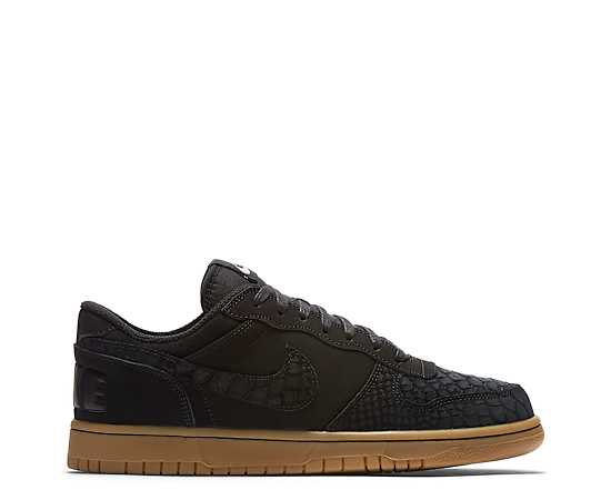 MENS BIG NIKE LOW SNEAKER