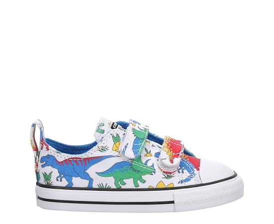 BOYS INFANT CHUCK TAYLOR ALL STAR 2V SNEAKER