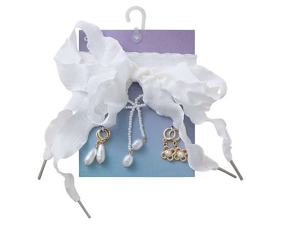 UNISEX LACES AND PEARL BOW