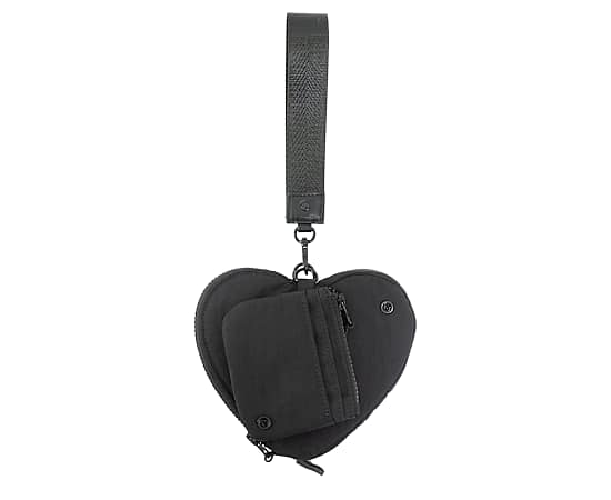 JOAN & DAVID-WOMENS HEART WRISTLET POUCH